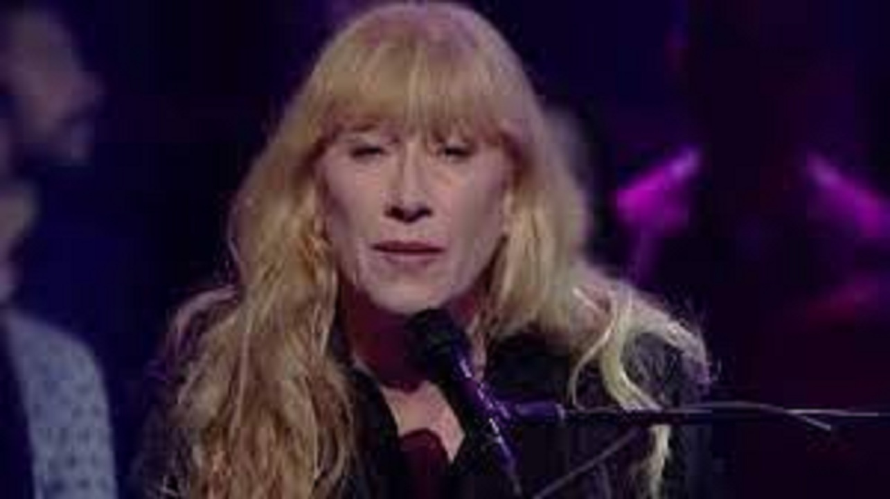 Loreena McKennitt Music Artist Profile